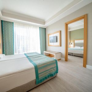 Familien-Zimmer mit Kingsize-Bett